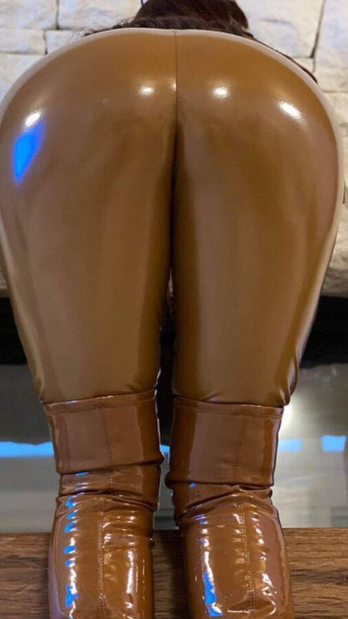 cameltoe selfie ass sexy latex hoy ass teen